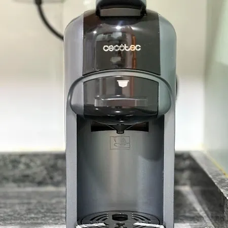 Amantes De Viven Aquí *